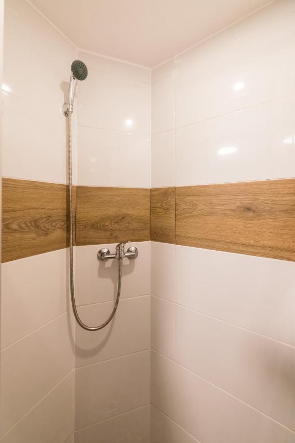 Micro Apartments 2,5 Qm - Najmniejsze Apartamenty Swiata 2,5 Mkw Krasków Eksteriør bilde
