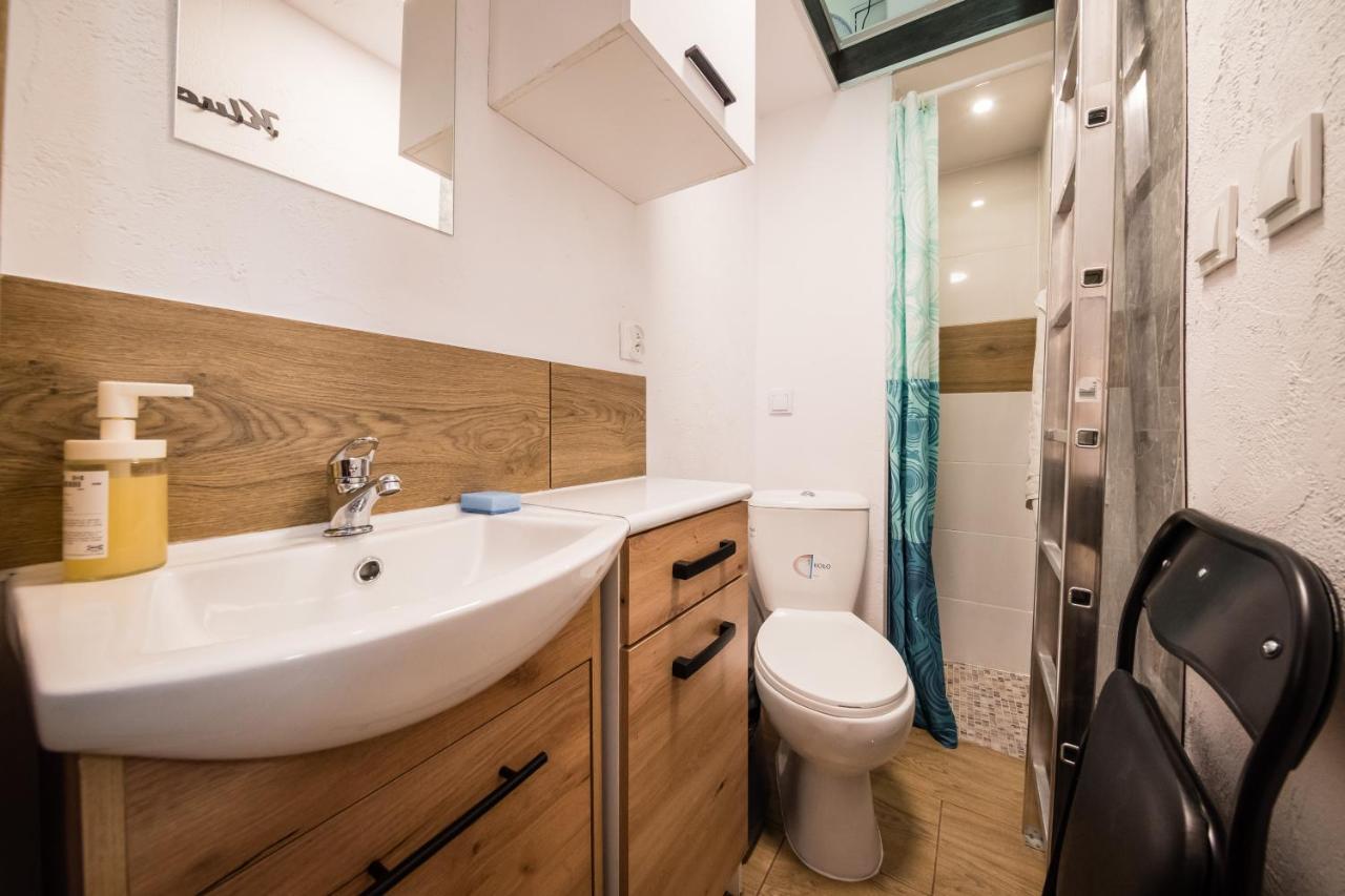 Micro Apartments 2,5 Qm - Najmniejsze Apartamenty Swiata 2,5 Mkw Krasków Eksteriør bilde