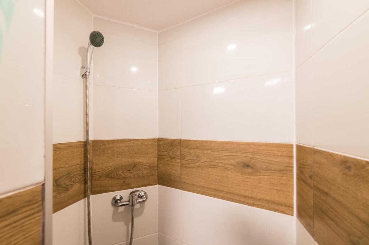 Micro Apartments 2,5 Qm - Najmniejsze Apartamenty Swiata 2,5 Mkw Krasków Eksteriør bilde