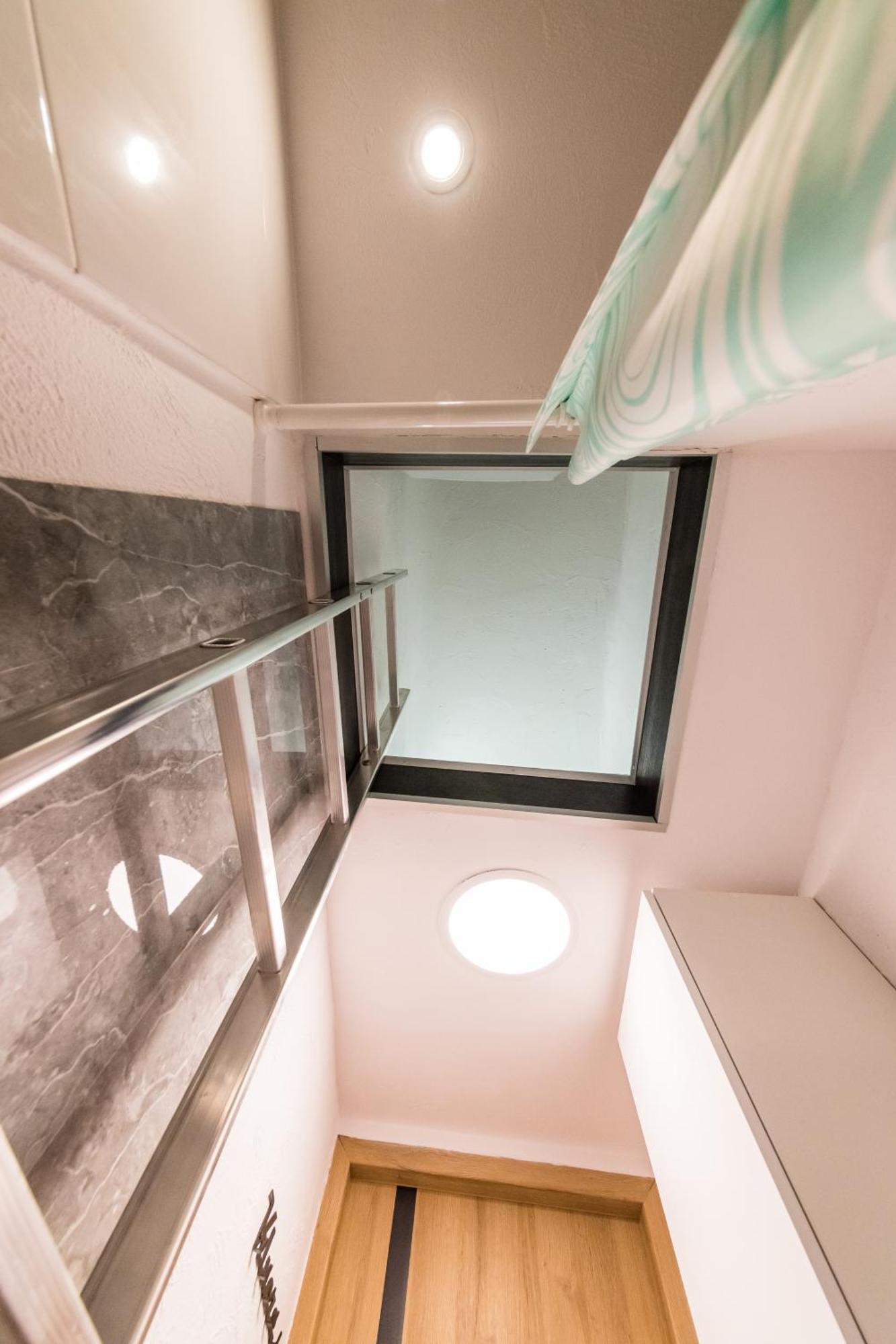Micro Apartments 2,5 Qm - Najmniejsze Apartamenty Swiata 2,5 Mkw Krasków Eksteriør bilde